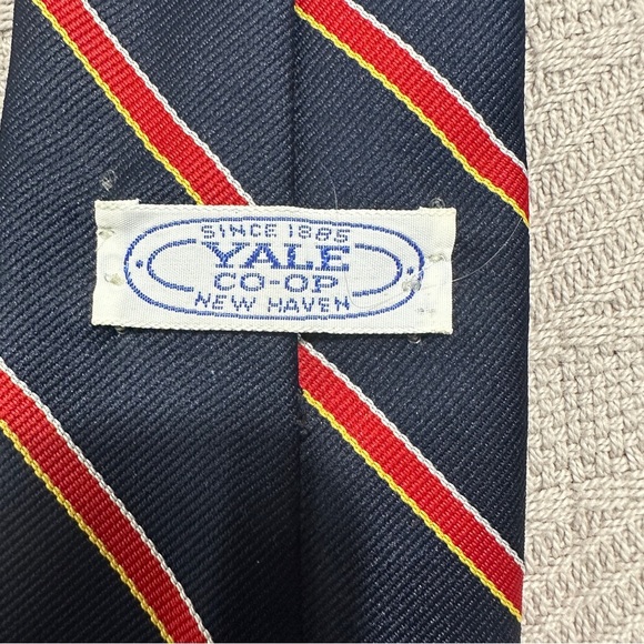 Navy blue and red striped Yale necktie, polyester - Picture 3 of 3